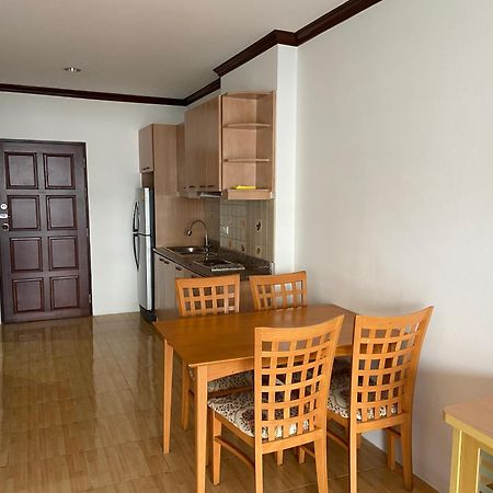 View Talay 5 At Nong Apartment Pattaya Ngoại thất bức ảnh